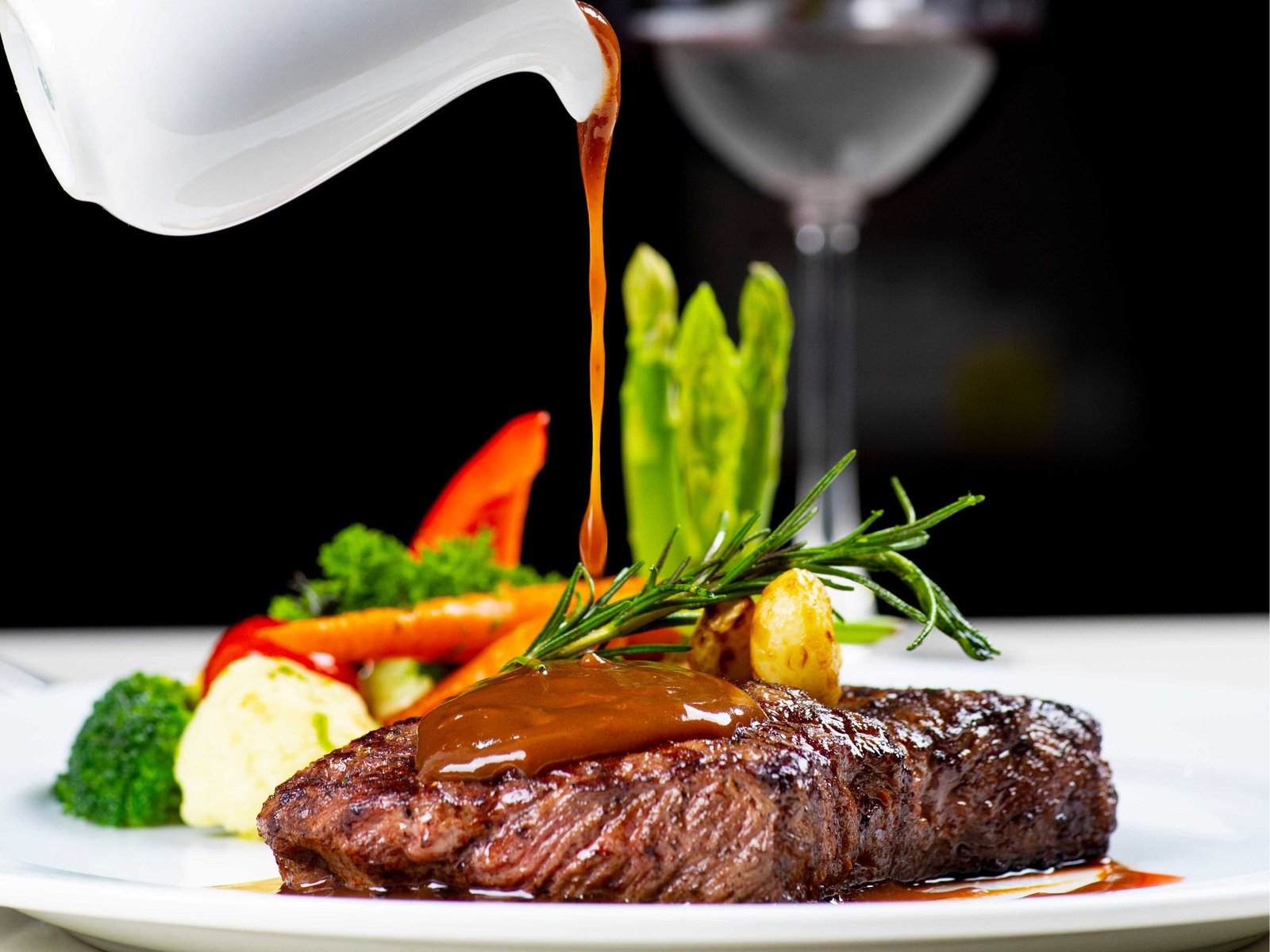 Carnes, Molhos e Vinhos